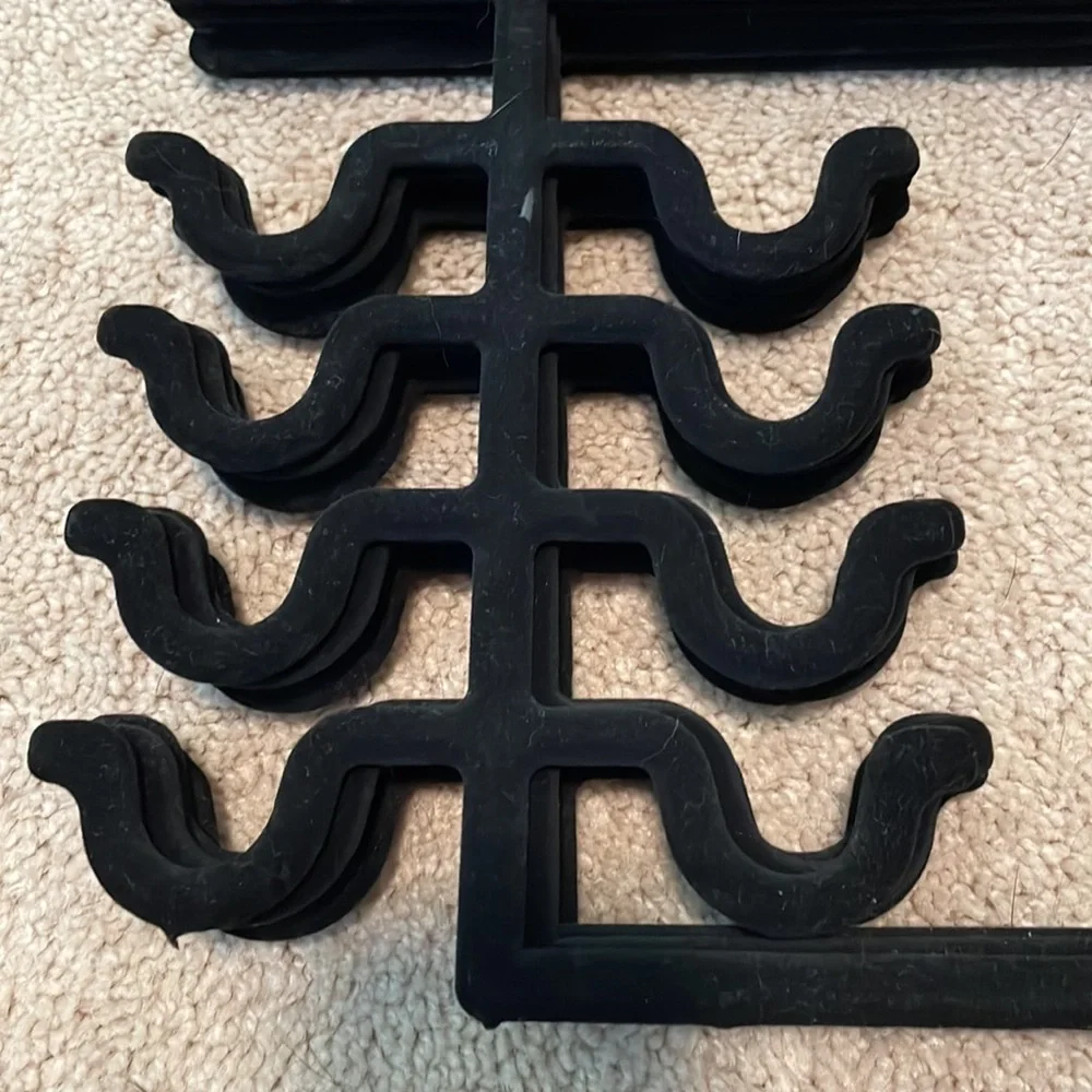 Velvet no slip hangers - multiple hooks